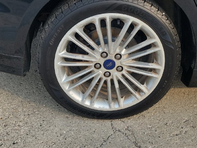 Used 2013 Ford Fusion SE FWD image 5