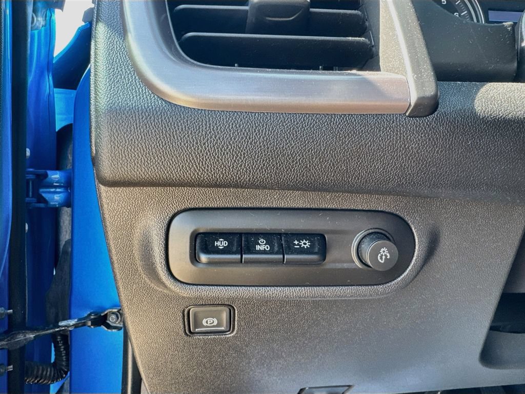 Used 2024 GMC Terrain AT4 w/ Infotainment Package II AWD/4WD image 23