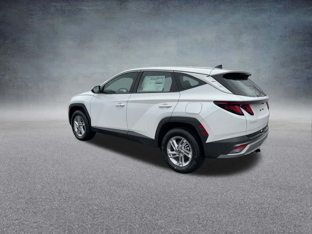 Used 2025 Hyundai Tucson SE image 16