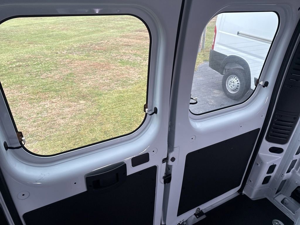 Used 2024 RAM ProMaster 2500 image 33
