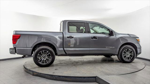 Used 2023 Nissan Titan SV image 9