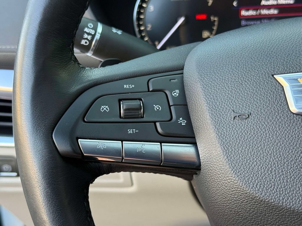 Used 2021 Cadillac XT4 Luxury w/ Cold Weather Package AWD/4WD image 35