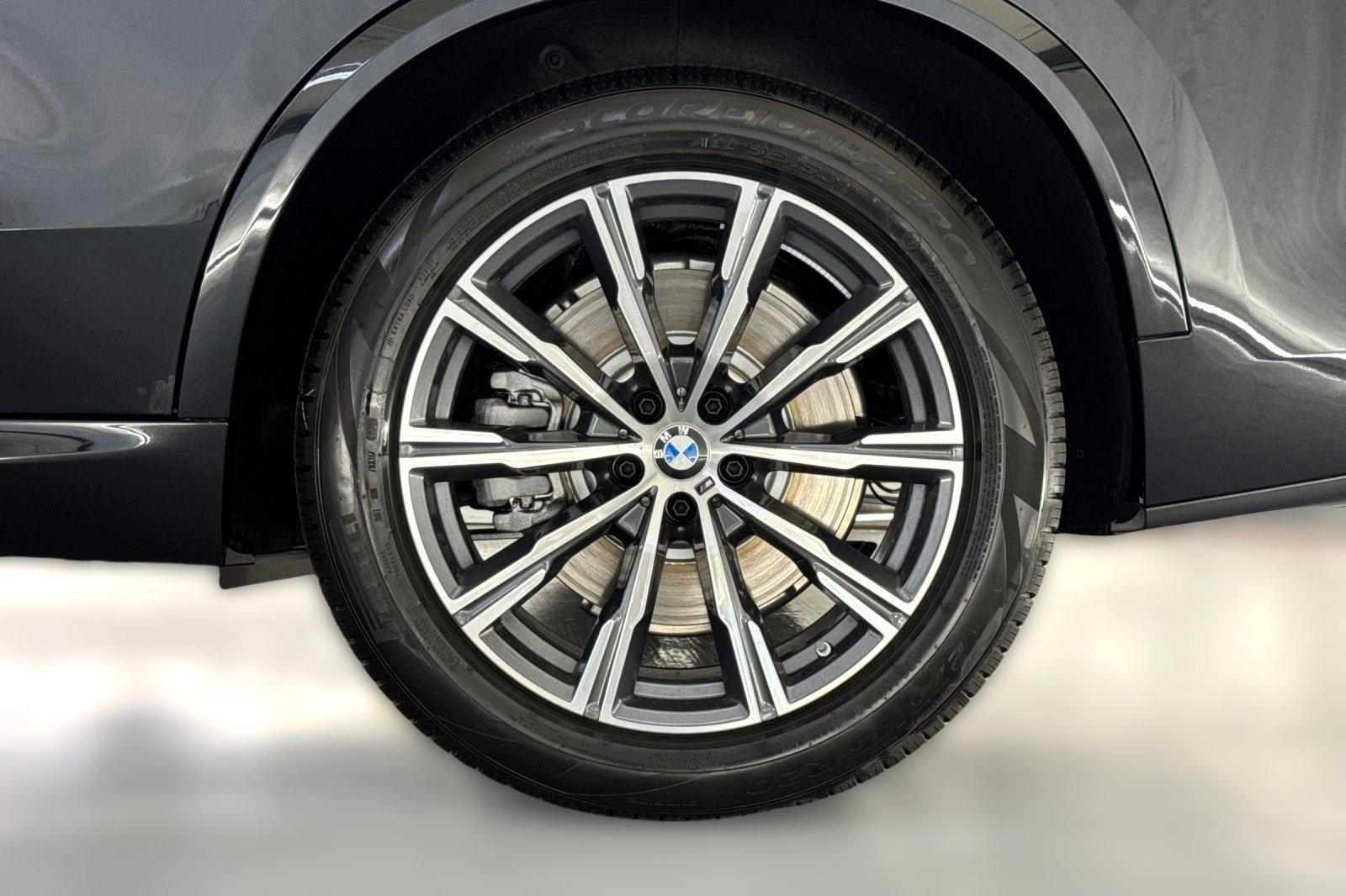 Used 2026 BMW X5 xDrive50e w/ M Sport Package AWD/4WD image 12