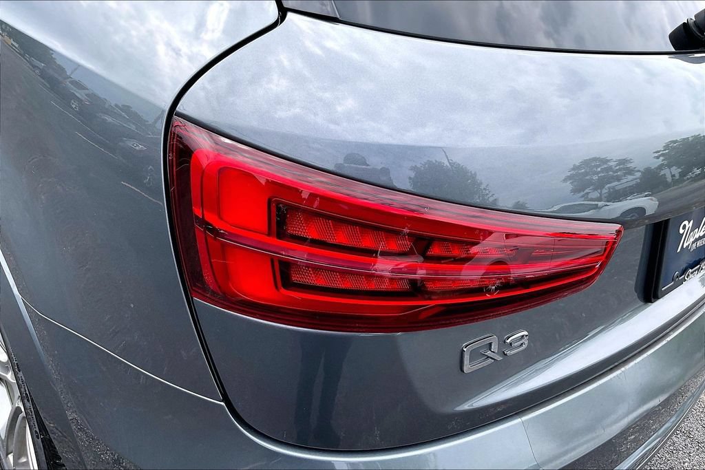Used 2016 Audi Q3 2.0T Prestige w/ Prestige Package AWD/4WD image 33