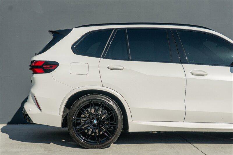 Used 2025 BMW X5 M Competition w/ Executive Package image 34
