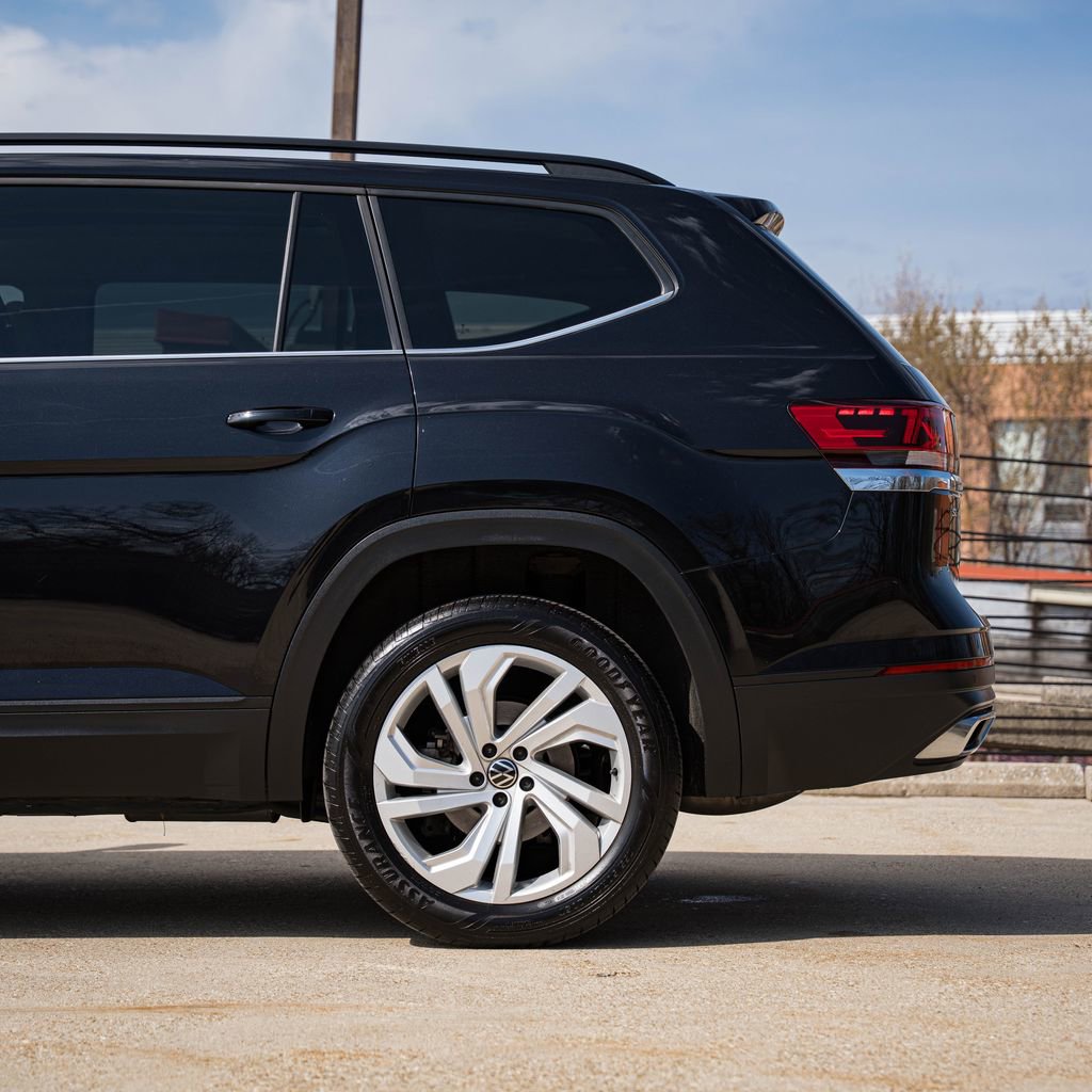 Used 2022 Volkswagen Atlas SE image 4