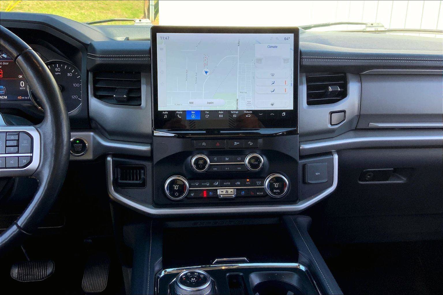 Used 2024 Ford Expedition XLT image 6