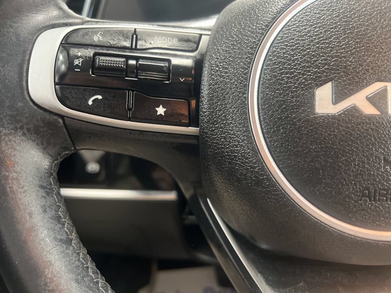 Used 2025 Kia Sportage EX FWD image 21