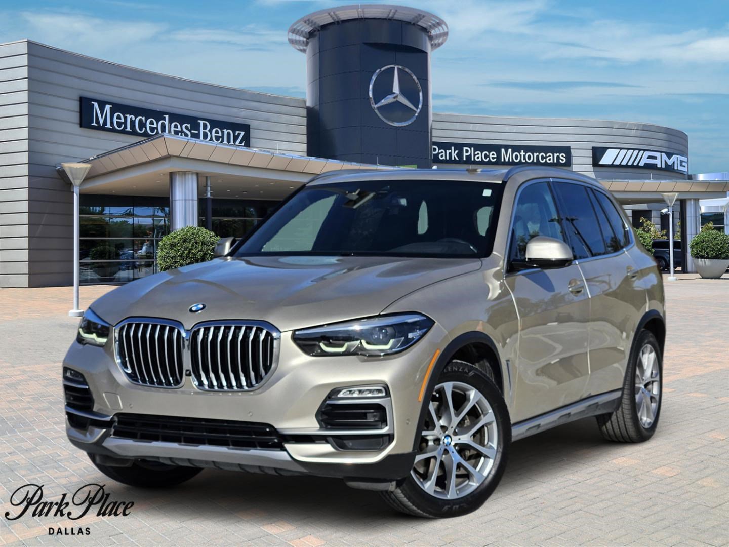 Used 2019 BMW X5 xDrive40i w/ Premium Package image 1