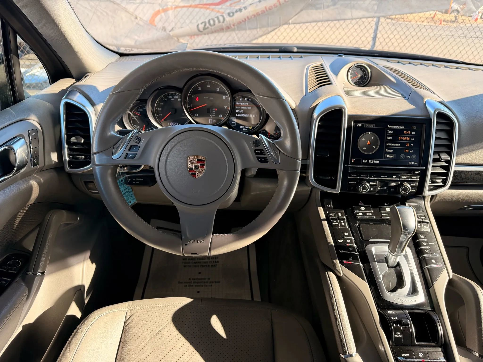 Used 2014 Porsche Cayenne Platinum Edition AWD/4WD image 31