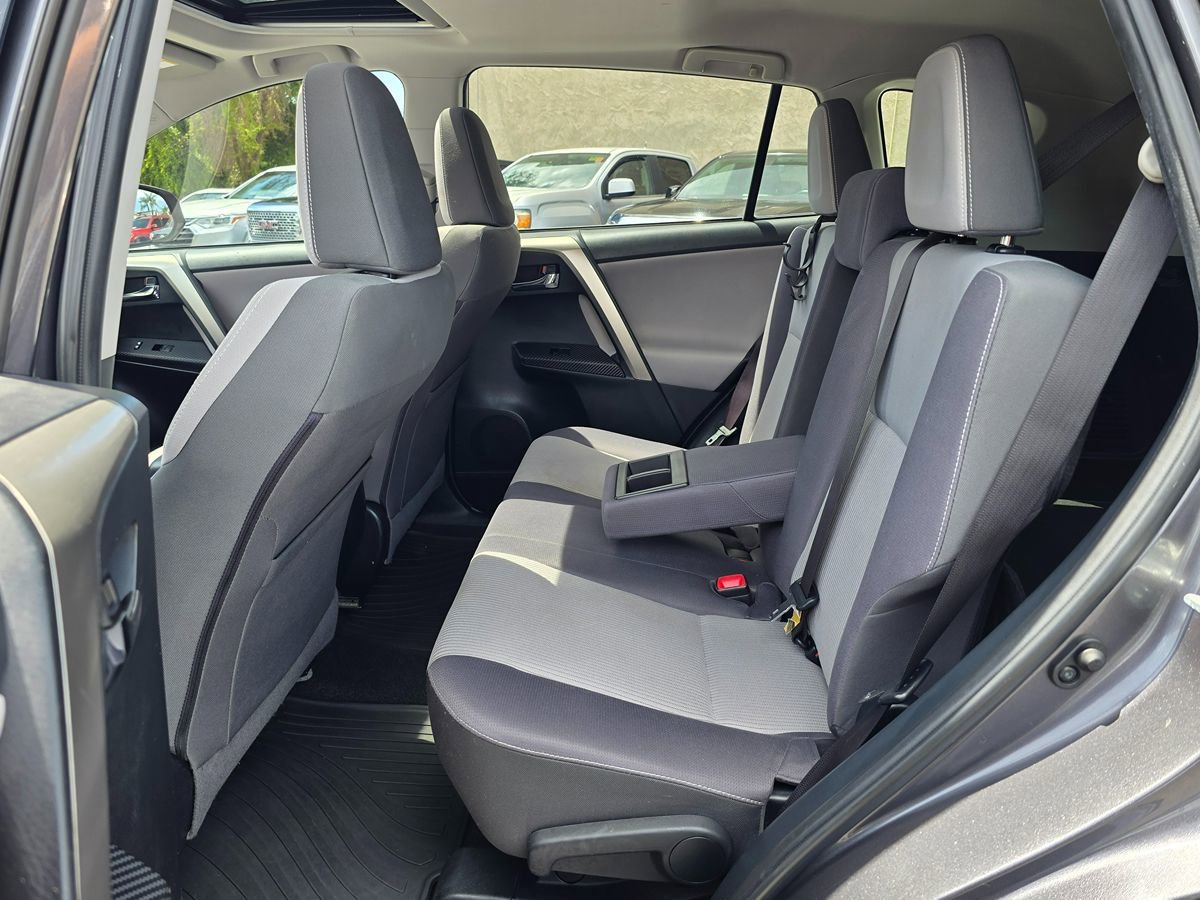 Used 2015 Toyota RAV4 XLE FWD image 19