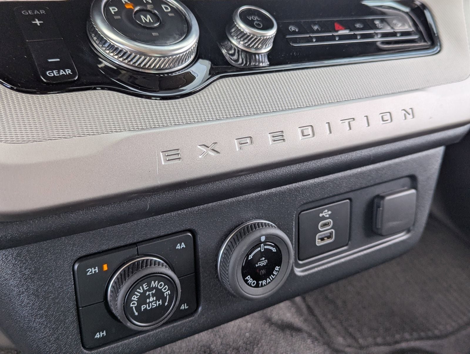 New 2026 Ford Expedition XL AWD/4WD image 24