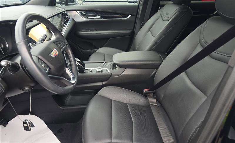 Used 2023 Cadillac XT6 Premium Luxury w/ LPO, Floor Liner Package AWD/4WD image 8