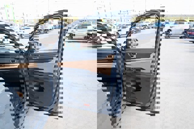 New 2026 Volkswagen Atlas Cross Sport SEL R-Line image 15