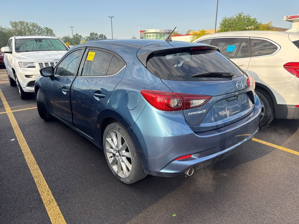 Used 2017 MAZDA MAZDA3 Touring image 4