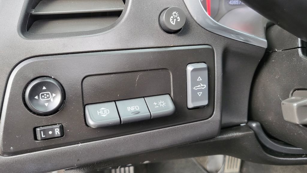 Used 2014 Chevrolet Corvette Stingray Convertible w/ 2LT Preferred Equipment Group image 28