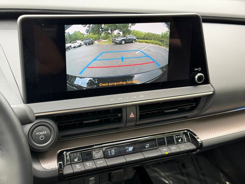 Used 2024 Toyota Prius XLE FWD image 33