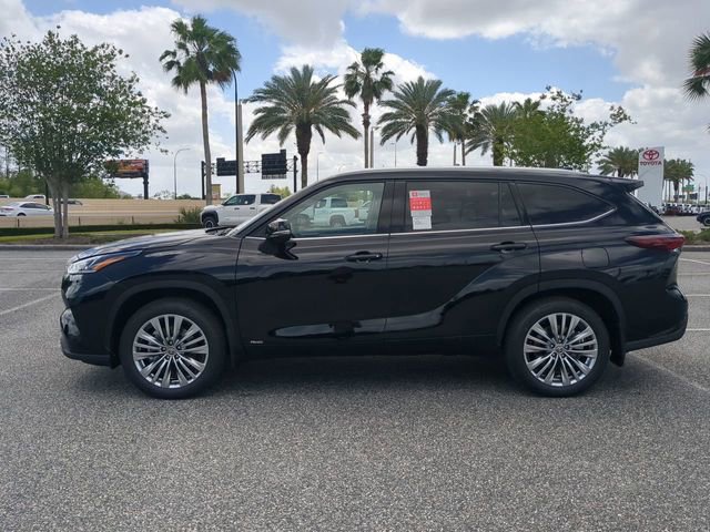New 2026 Toyota Highlander Platinum AWD/4WD image 7