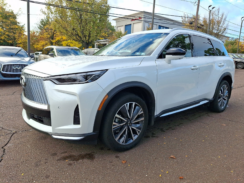 Certified 2026 INFINITI QX60 Luxe w/ Cargo Package AWD/4WD image 3
