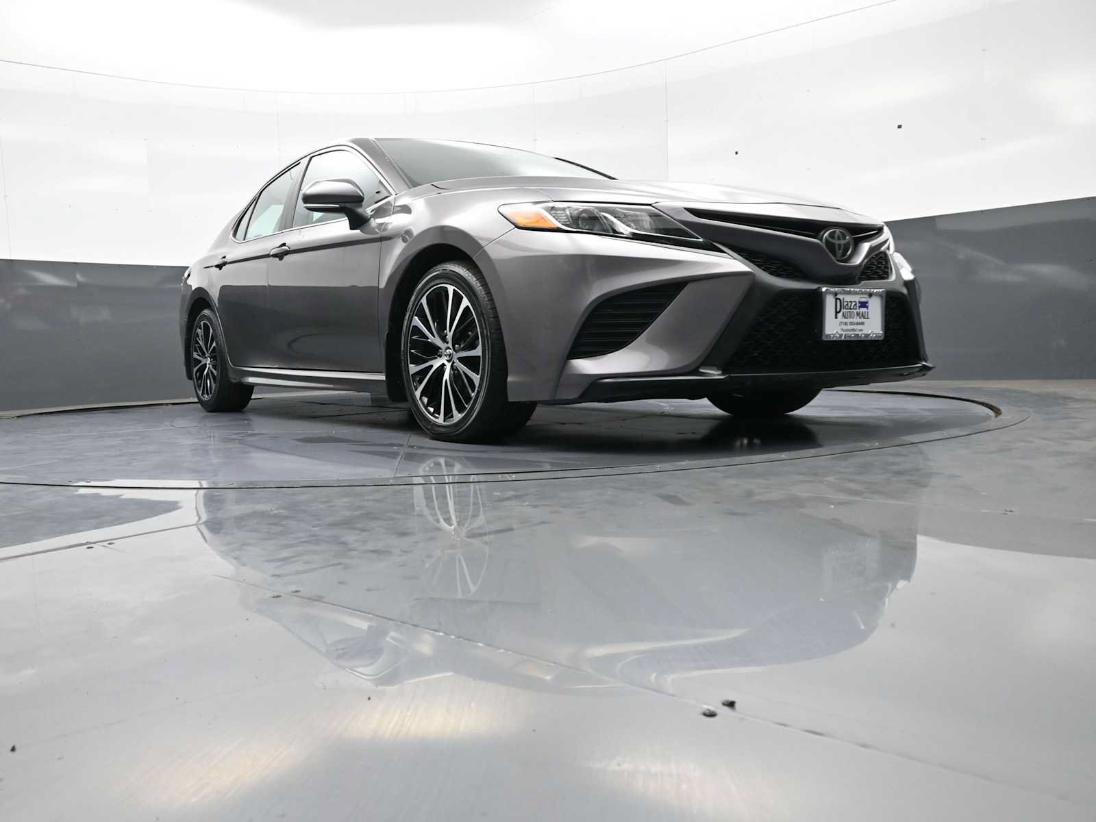 Used 2020 Toyota Camry SE w/ Convenience Package FWD image 31