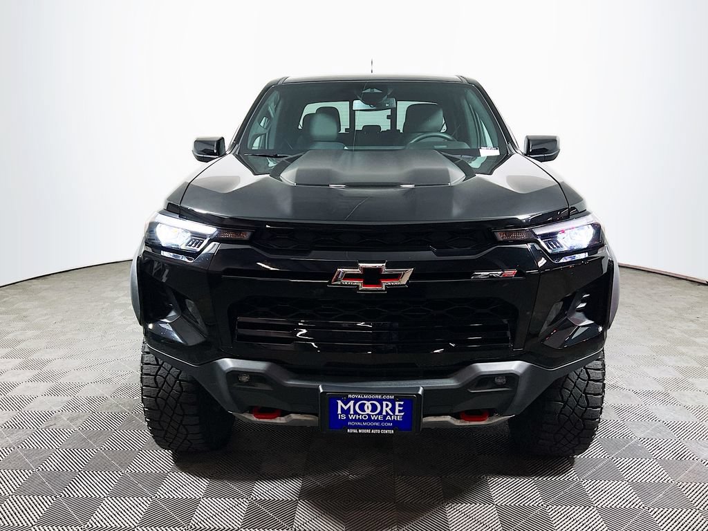 Used 2023 Chevrolet Colorado ZR2 AWD/4WD image 2