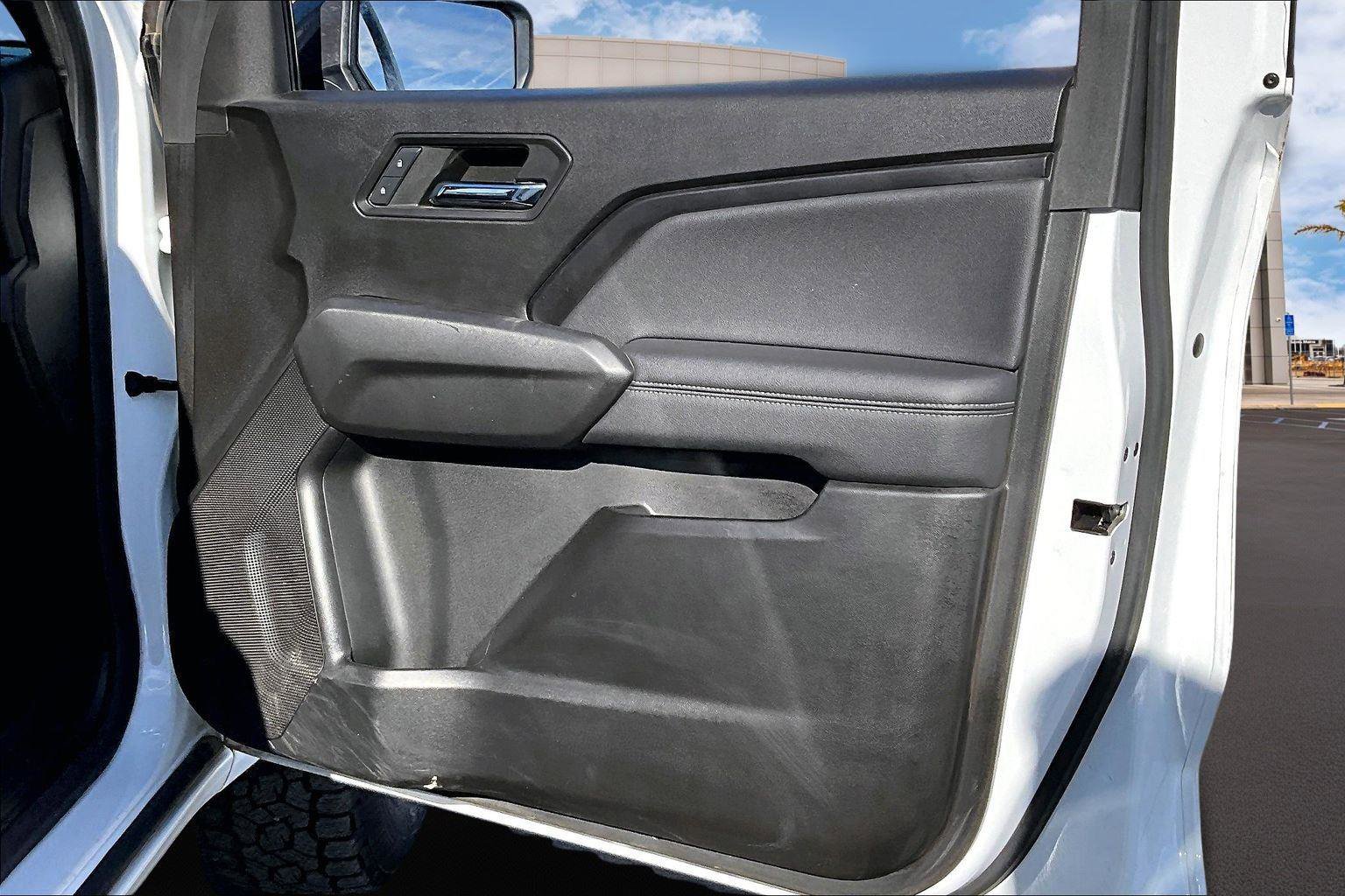 Used 2023 Chevrolet Colorado LT w/ LT Convenience Package image 24