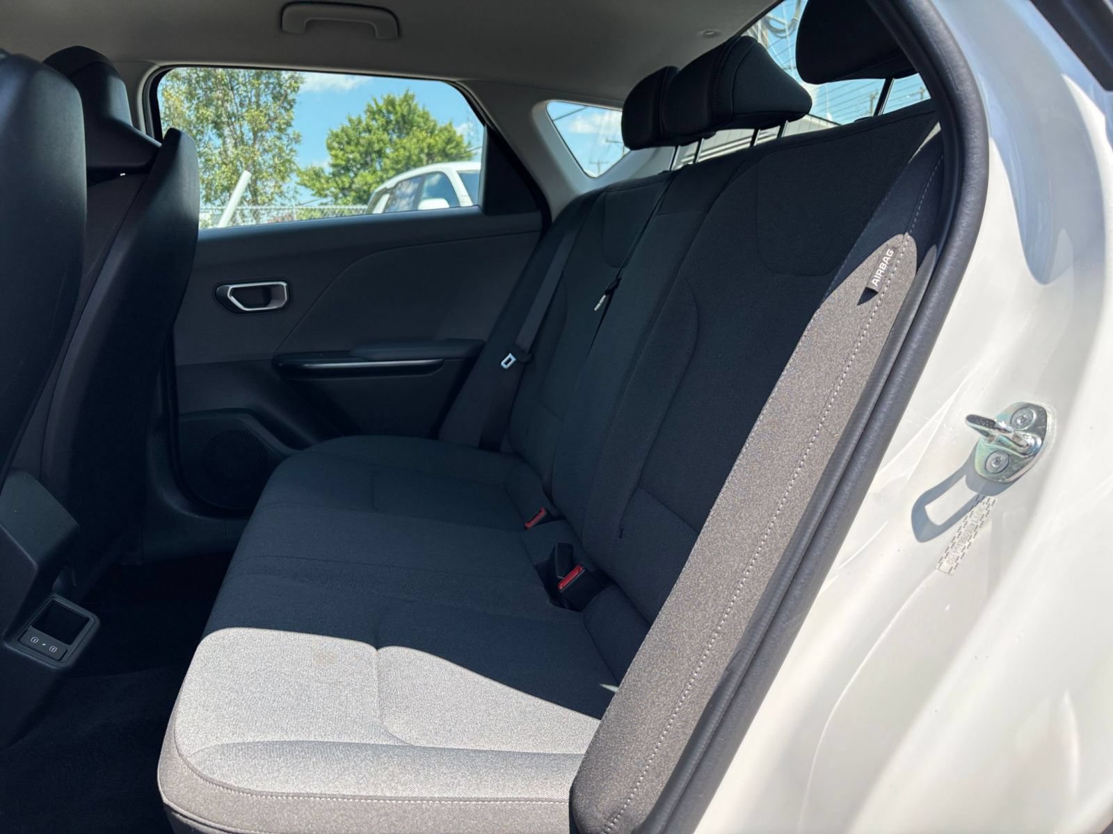 Used 2025 Kia K4 FWD image 24