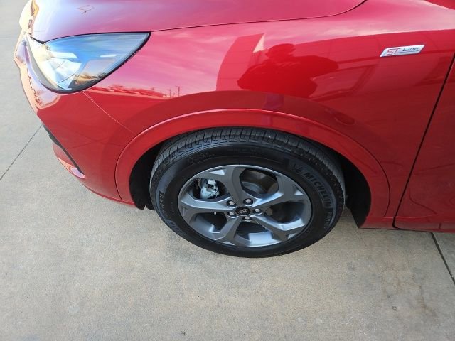 Used 2023 Ford Escape ST-Line w/ Tech Pack #1 image 11