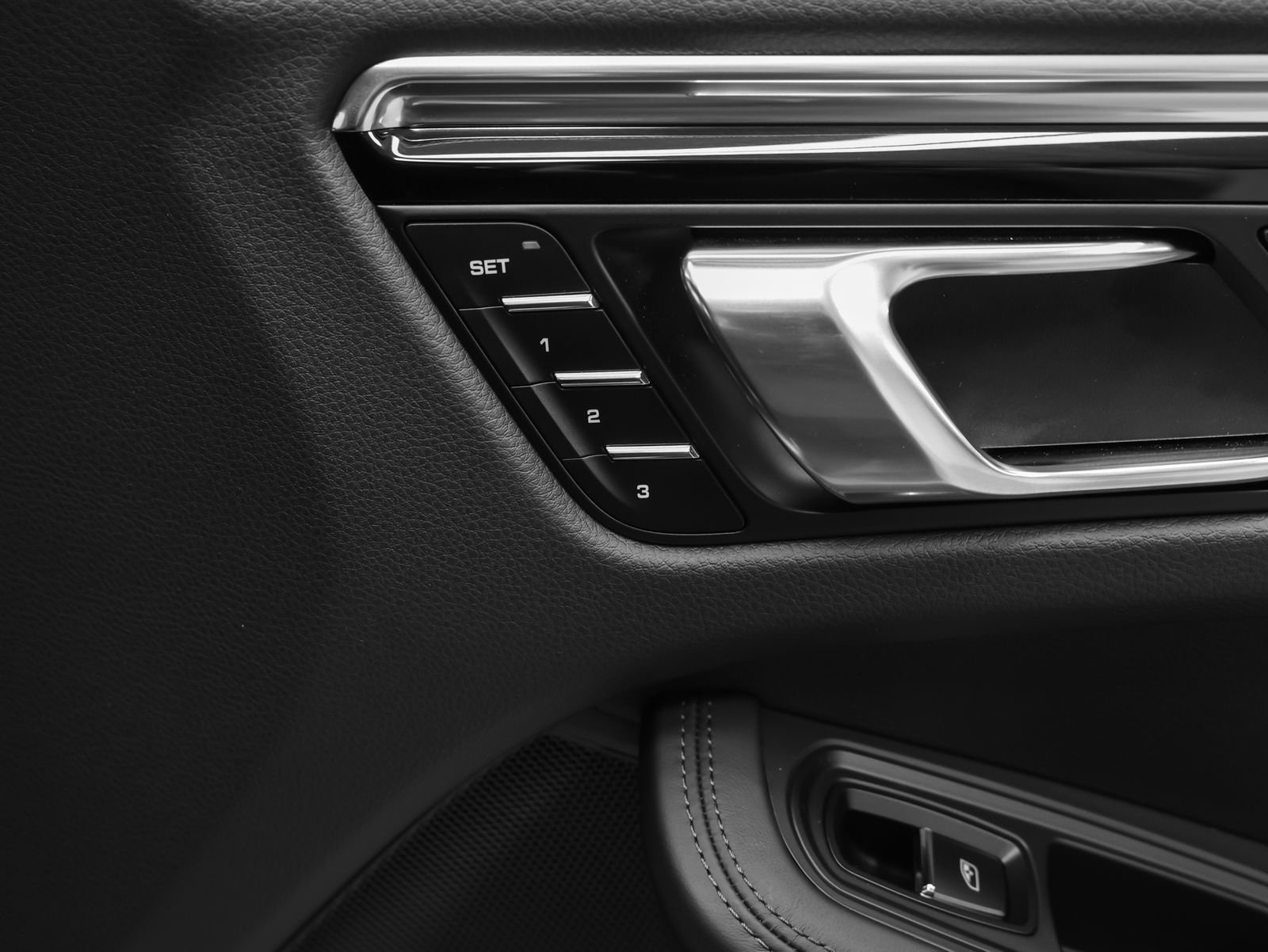 Certified 2026 Porsche Macan image 21