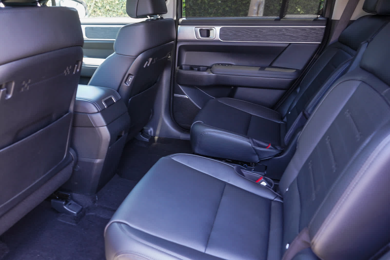 New 2026 Hyundai Santa Fe Limited FWD image 18