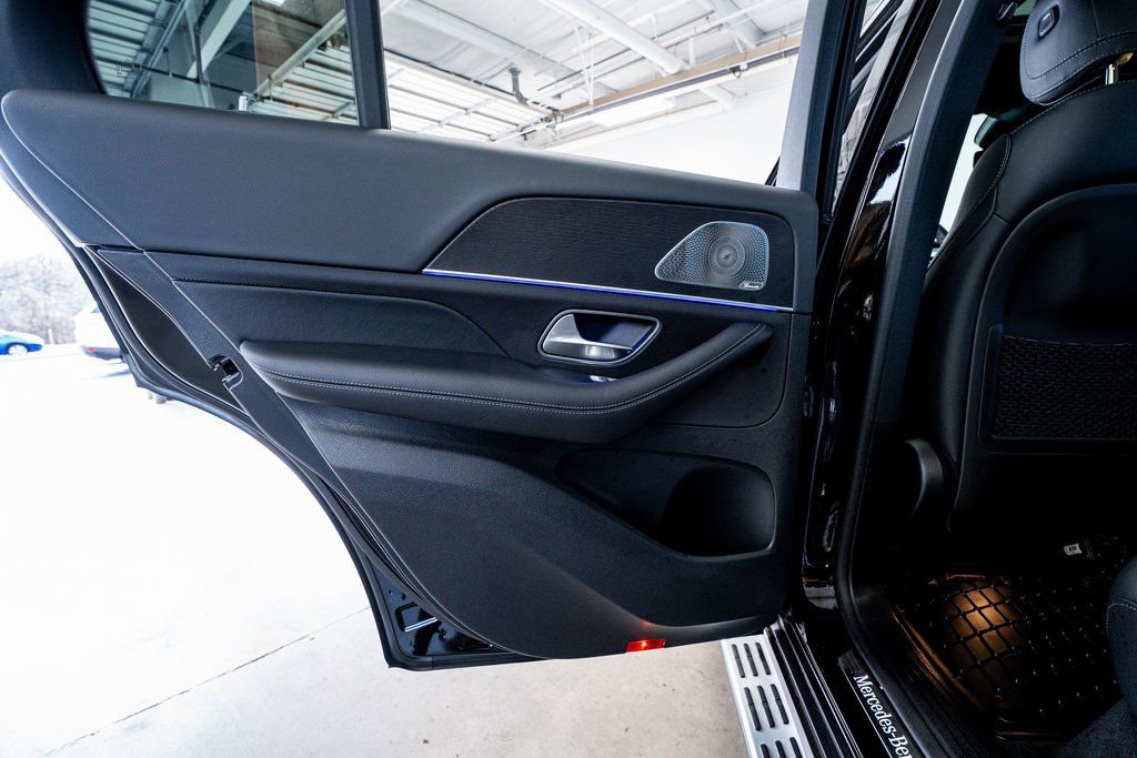 Used 2023 Mercedes-Benz GLE 350 4MATIC w/ AMG Line Exterior image 52