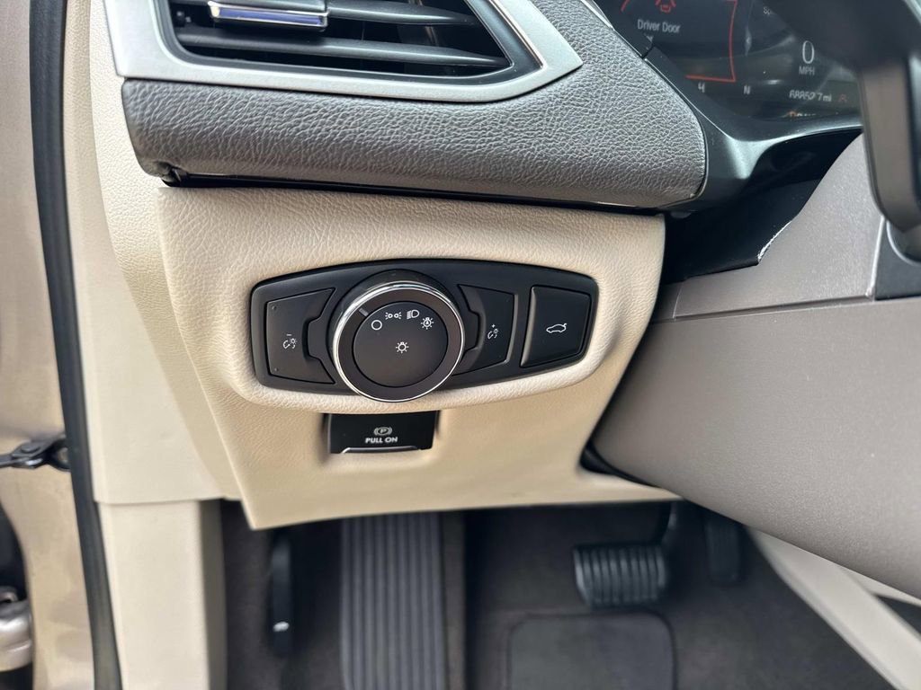 Used 2019 Lincoln MKZ Premiere FWD image 28