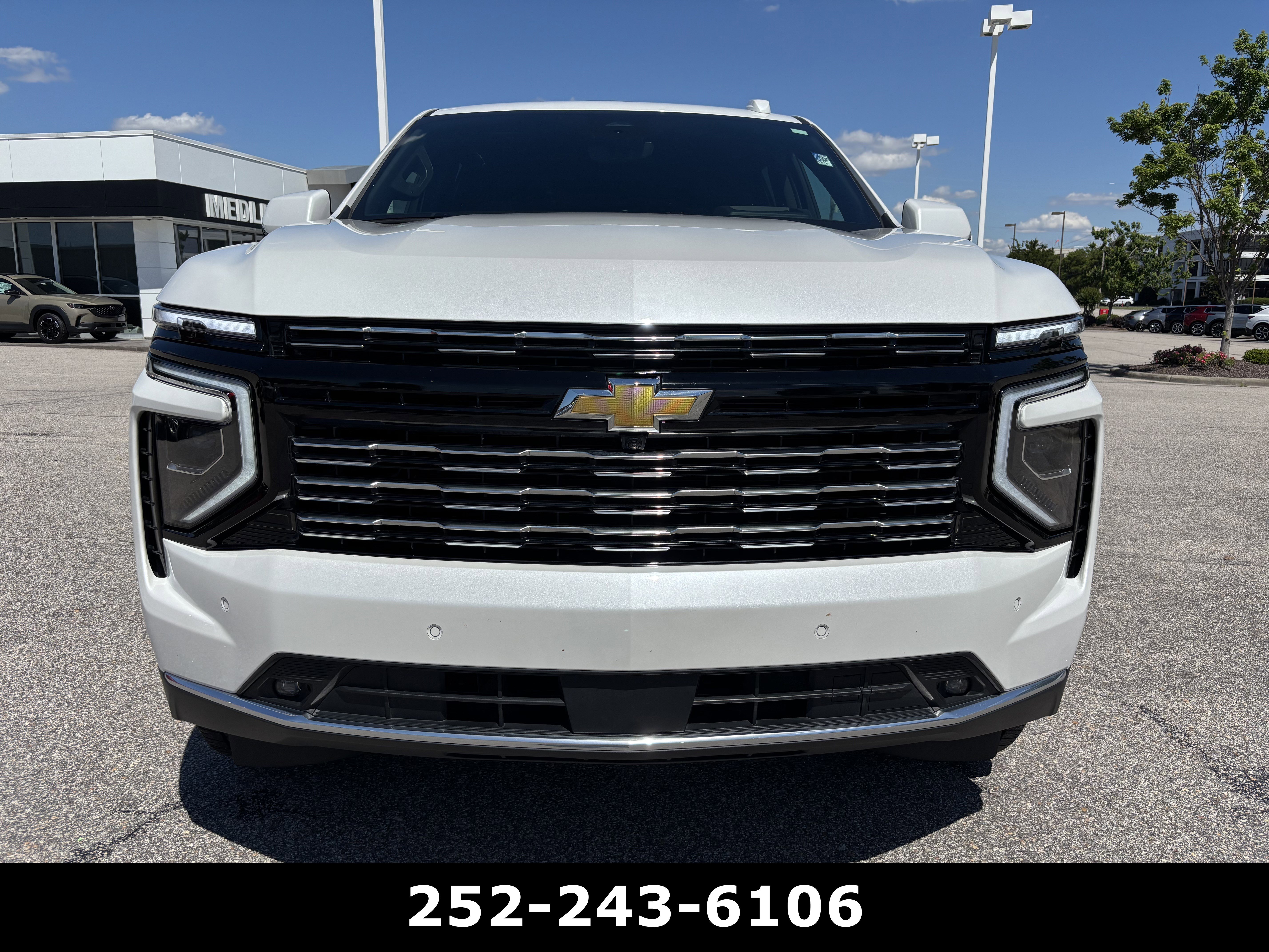 Used 2025 Chevrolet Tahoe High Country AWD/4WD image 2