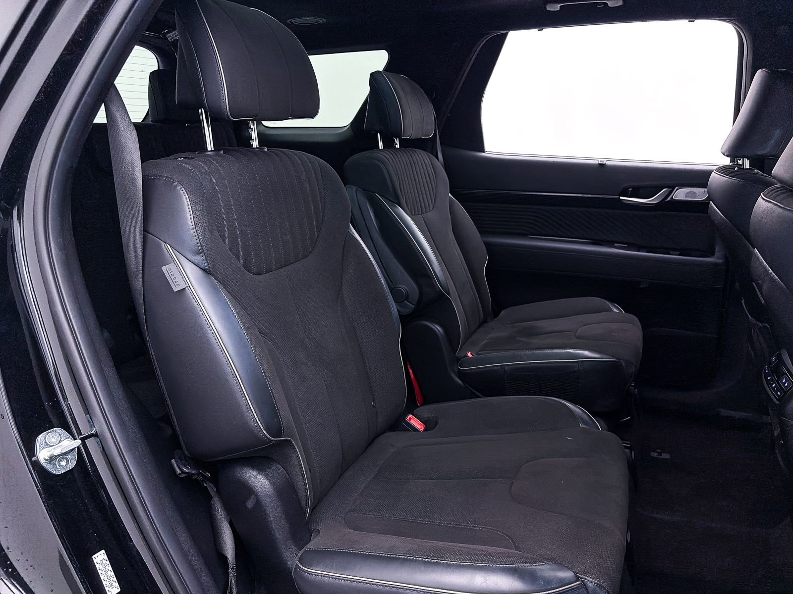 Used 2024 Hyundai Palisade Calligraphy image 45