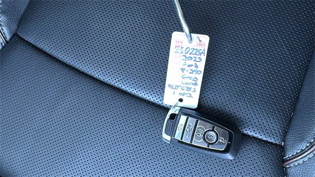 Used 2023 Ford F250 Lariat w/ Lariat Ultimate Package image 31