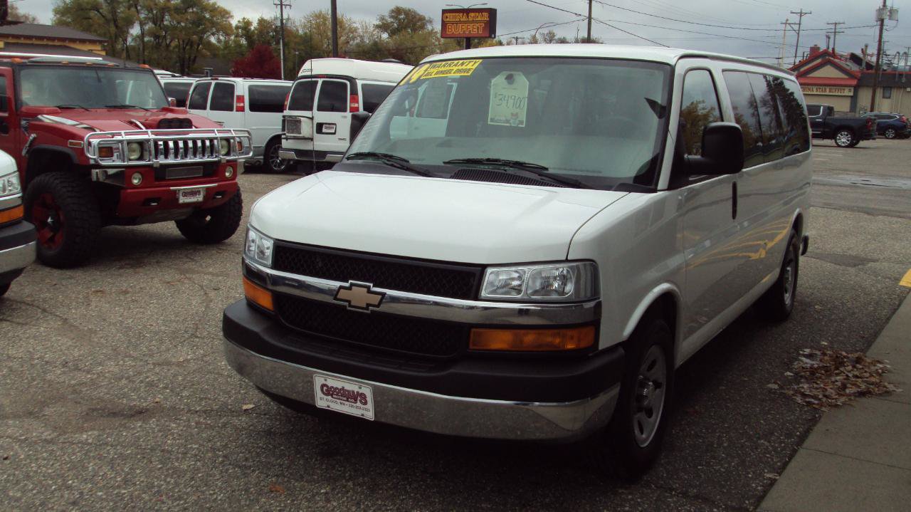 Used 2014 Chevrolet Express 1500 LT w/ LT Preferred Equipment Group AWD/4WD image 4