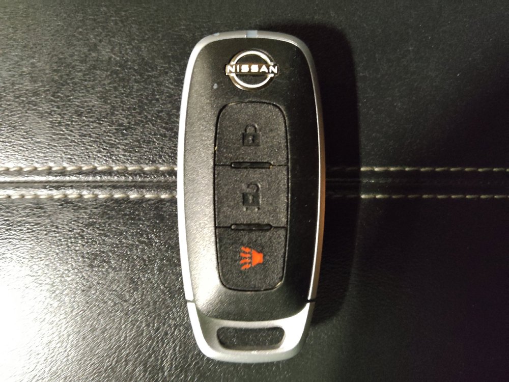 Used 2023 Nissan Pathfinder S image 32