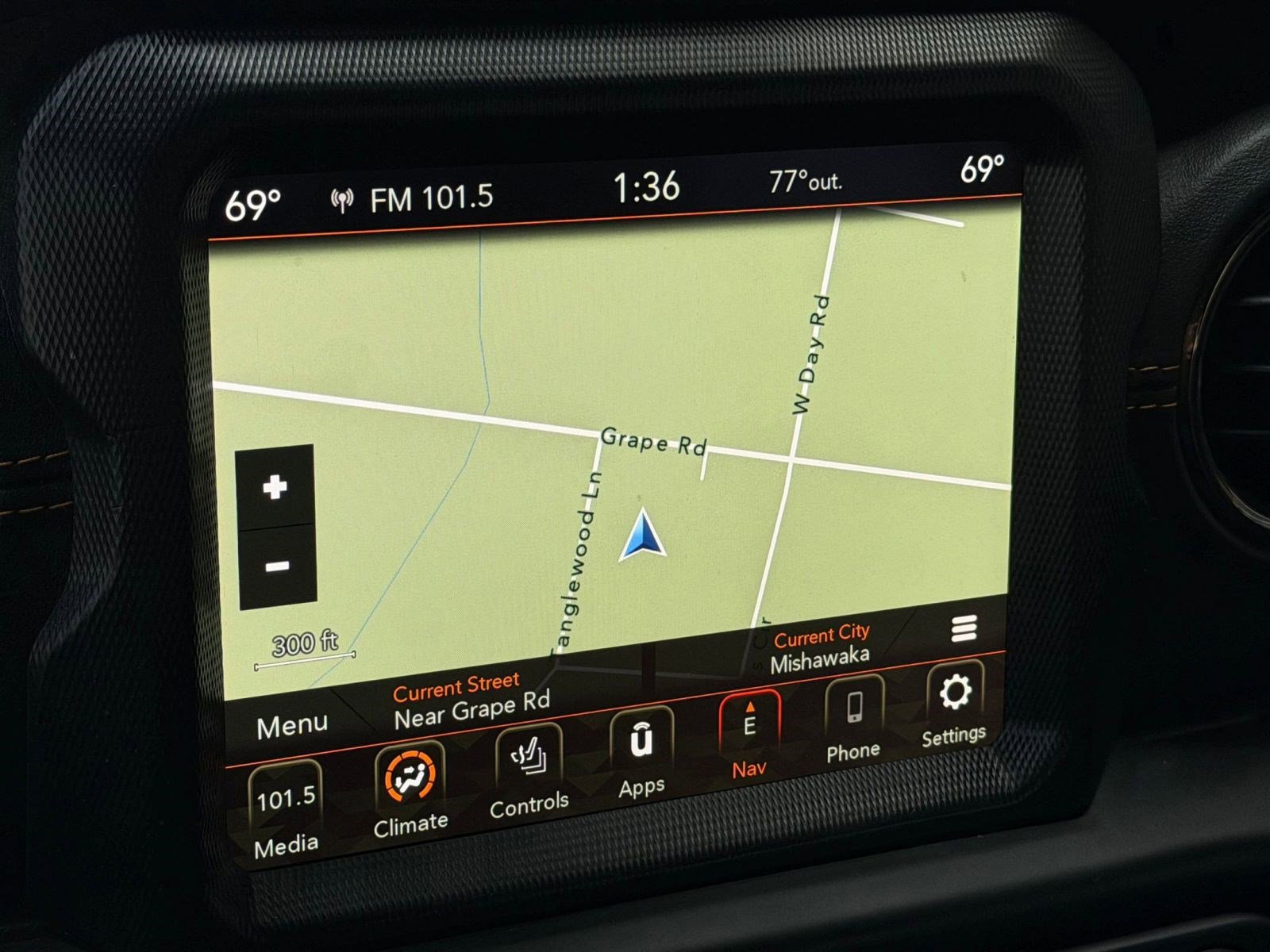 Used 2021 Jeep Wrangler Unlimited Sahara AWD/4WD image 26