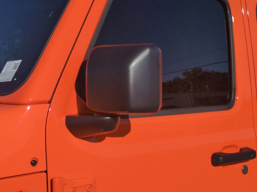 Used 2025 Jeep Gladiator Mojave w/ Safety Group image 19