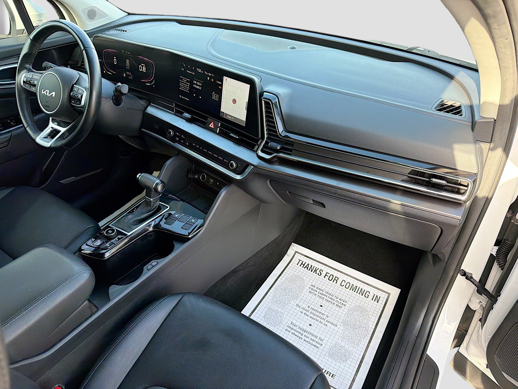 Used 2024 Kia Sportage EX FWD image 13