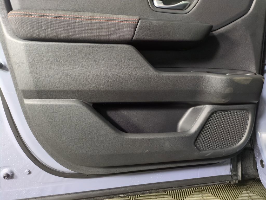 Used 2025 Honda Pilot Sport image 14