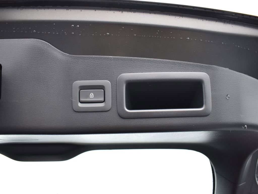 Used 2023 MAZDA MAZDA3 s image 12