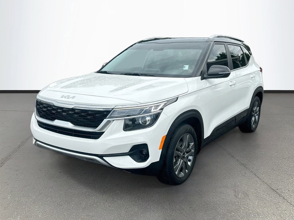 Certified 2022 Kia Seltos S FWD image 3