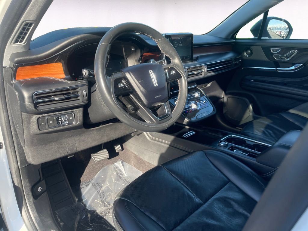 Used 2022 Lincoln Corsair Reserve w/ Equipment Group 201A image 10
