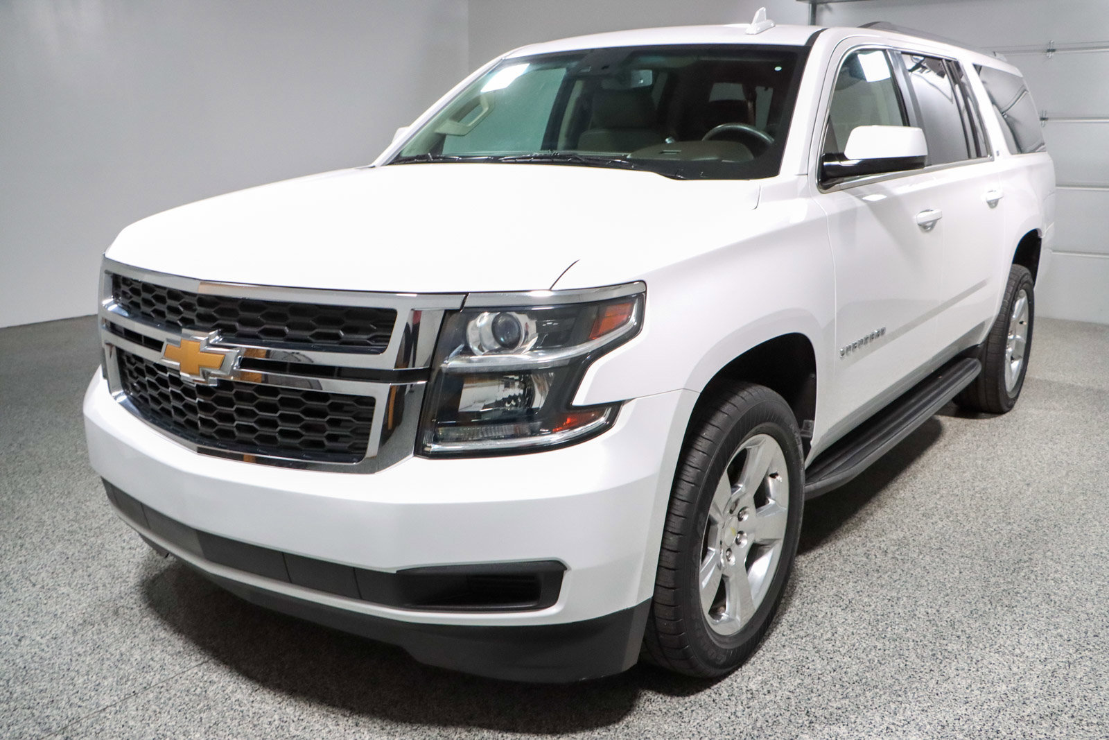 Used 2018 Chevrolet Suburban LT image 37