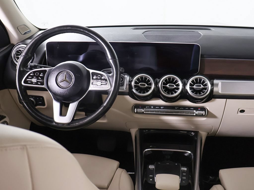 Used 2021 Mercedes-Benz GLB 250 4MATIC w/ Premium Package image 43