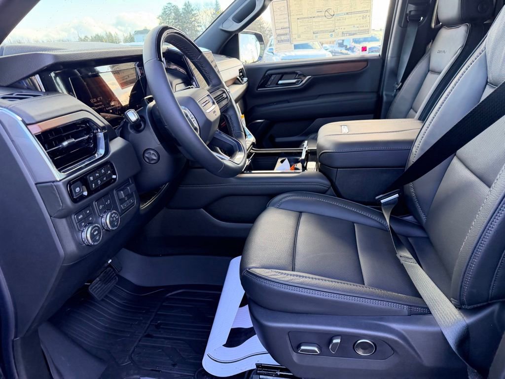 New 2026 GMC Yukon Denali w/ Denali Reserve Package image 14