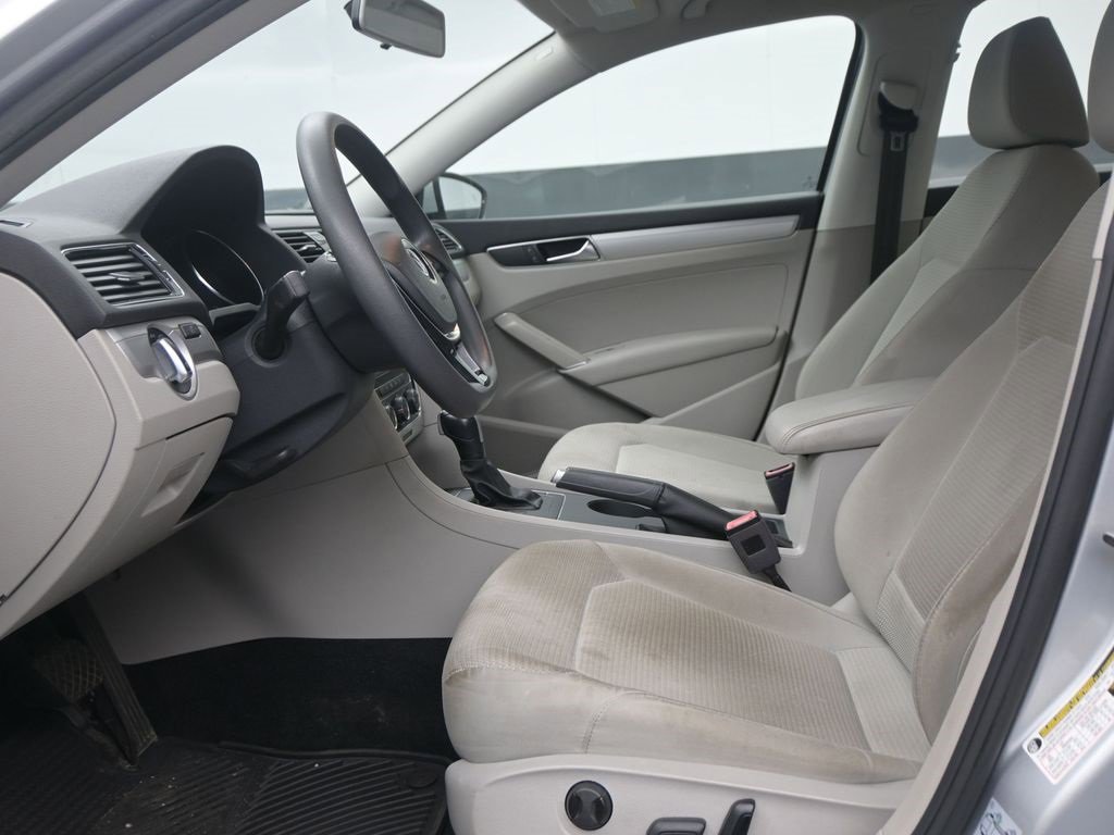 Used 2018 Volkswagen Passat 2.0T S image 14