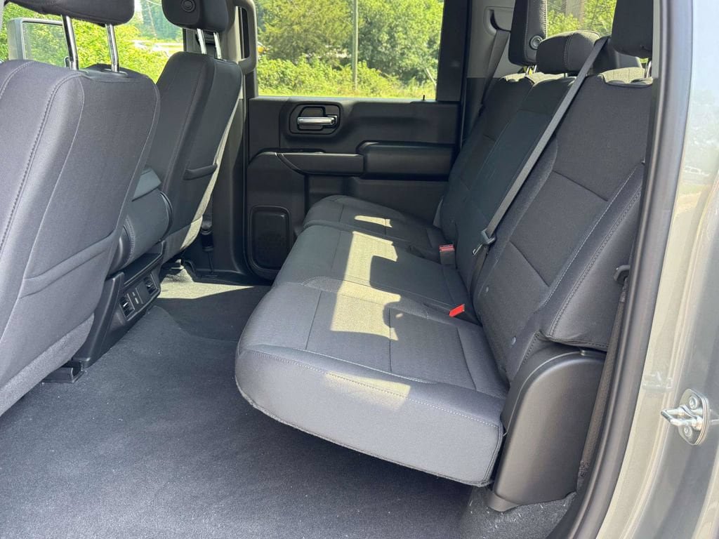 New 2026 Chevrolet Silverado 2500 Custom w/ Custom Value Package AWD/4WD image 17
