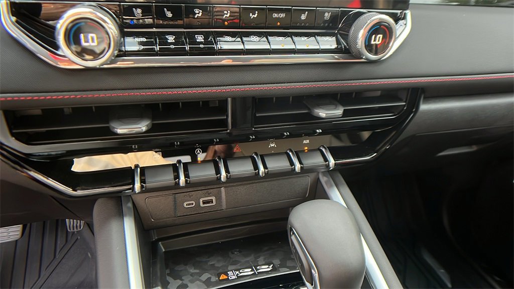 New 2026 Chevrolet Colorado Z71 w/ Technology Package image 26